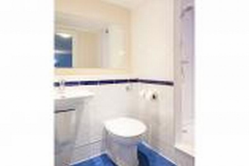 Travelodge Cardiff Airport Barry Ngoại thất bức ảnh
