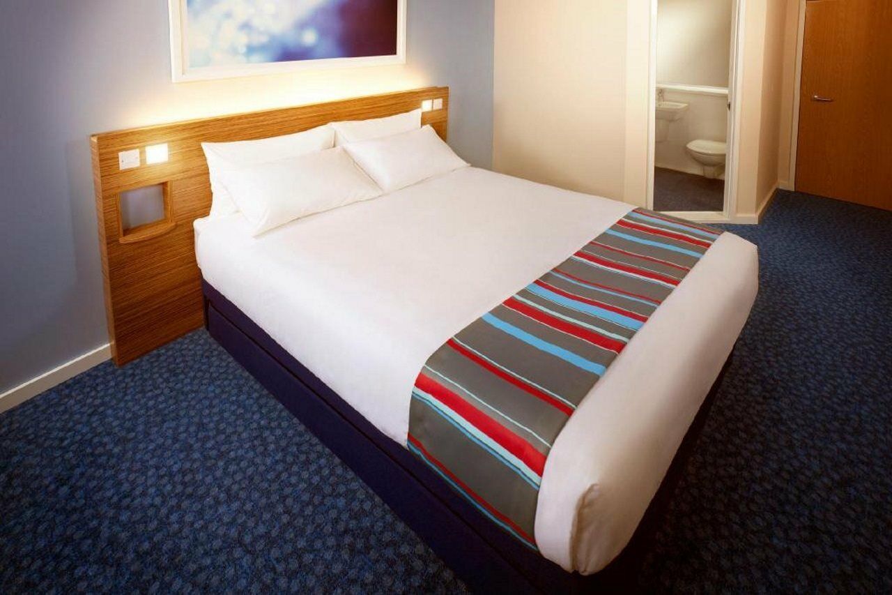 Travelodge Cardiff Airport Barry Ngoại thất bức ảnh