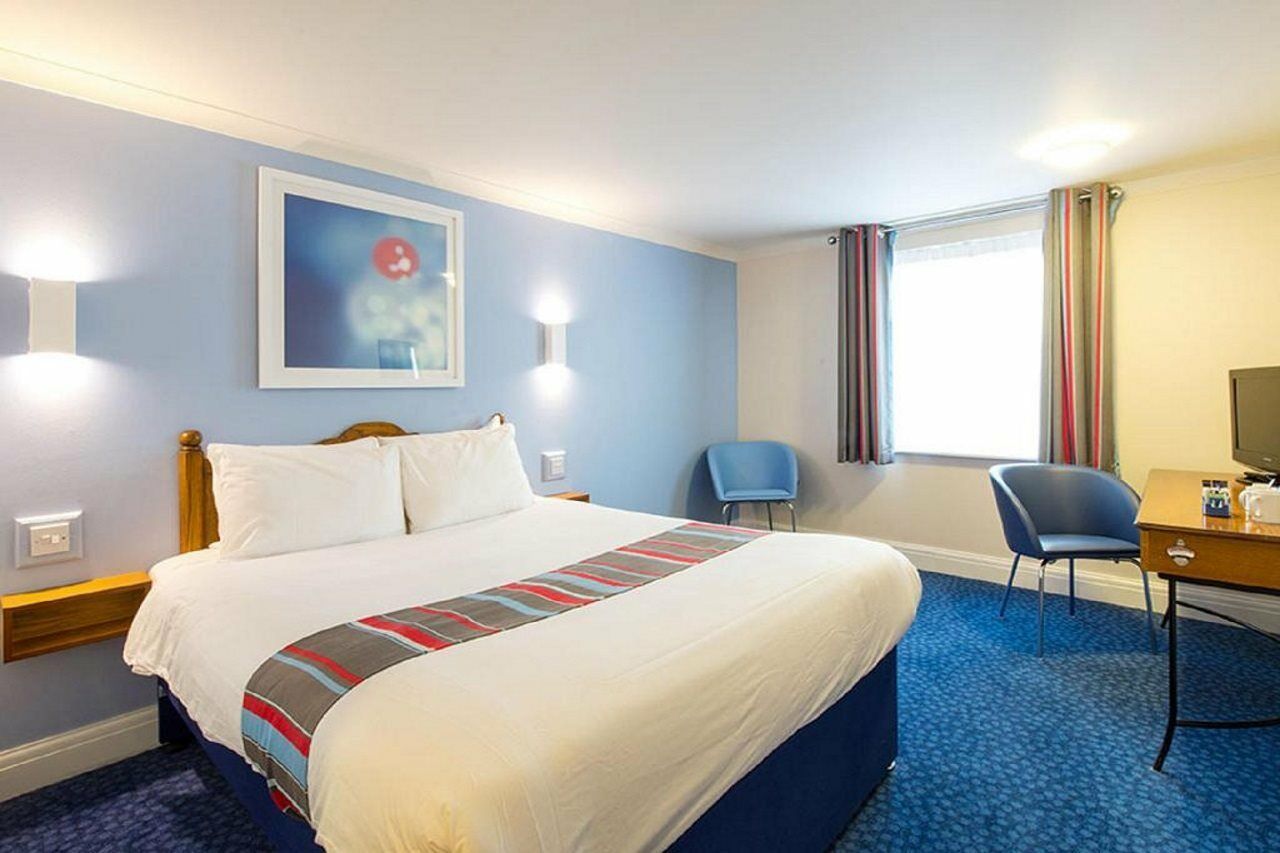 Travelodge Cardiff Airport Barry Ngoại thất bức ảnh